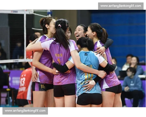 江苏女排剑指卫冕!青春风暴席卷排坛,沪津豪强成拦路虎 江苏女排剑指卫冕!青春风暴席卷排坛,沪津豪强成拦路虎